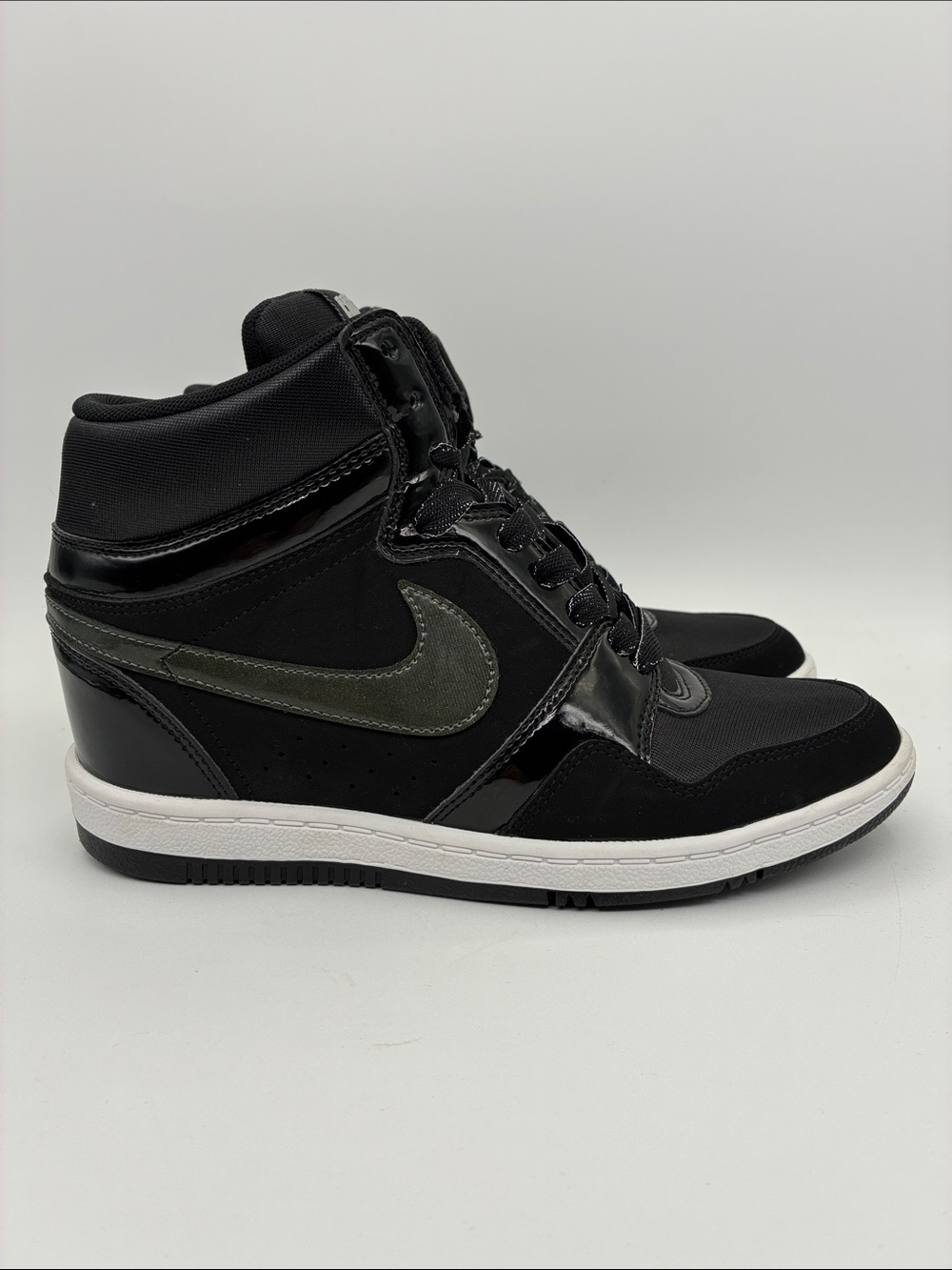 Nike Women's Force Sky High Hidden Wedge 'Black' Shoes Sneakers   |   Size:  9